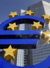 Evropská centrální banka (ECB)