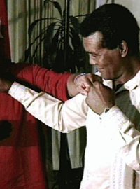 Teofilo Stevenson (vpravo) na Kubě v roce 1995 přivítal i Muhammada Aliho, byli to totiž kamarádi