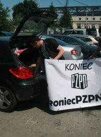 Za zrušení polského fotbalového svazu volá nejen vláda, ale i fanoušci