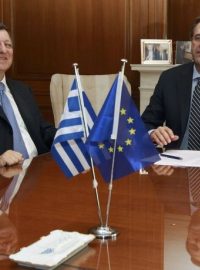 Předseda Evropské komise José Manuel Barroso na schůzce s řeckým ministrem Antonisem Samarasem v Athénách ve čtvrtek 26. července