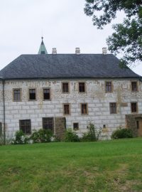 Budova zámku v Přerově nad Labem