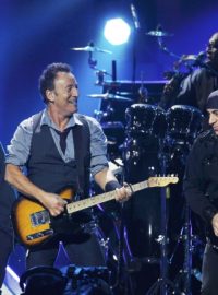 Bruce Springsteen vystoupil na benefičním koncertu &quot;12-12-12&quot; pro oběti bouře Sandy v Madison Square Garden v New Yorku