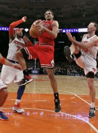 New York Knics a Chicago Bulls v zápase NBA