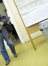 V Česku začala poprvé v historii přímá volba prezidenta