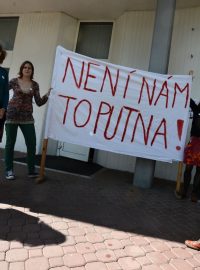 Studenti podpořili happeningem akademika Martina Putnu