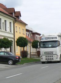Kamiony v Kladrubech u Stříbra