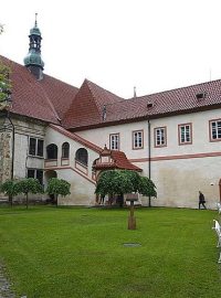 Český Krumlov plánuje opravy klášterů. Hotové mají být v červnu 2015
