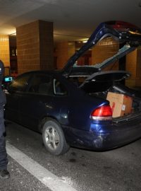 Policie pronásledovala ujíždějící auto z Prahy až do Plzně, kde řidiče policisté zadrželi