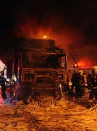 V Lochkovském tunelu brzo ráno hořel polský kamion, nikomu ze dvou členů posádky se nic nestalo