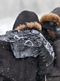 Sníh a silný vítr čím dál víc komplikují život lidem v Srbsku
