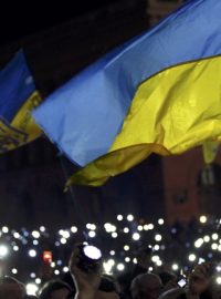 Část demonstrantů na Majdanu požaduje okamžité odstoupení prezidenta Janukovyče