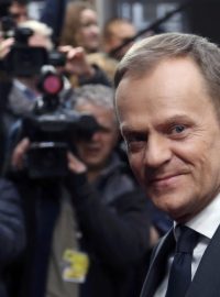 Zoufalé rodiče se snaží uklidňovat polský premiér Donald Tusk
