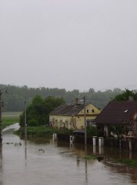 V Plzni-Koterově byl na Úslavě vyhlášen 3. stupeň povodňové aktivity