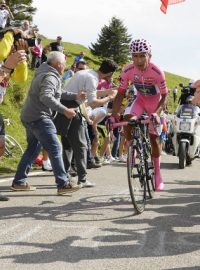Kolumbijský cyklista Nairo Quintana na trati časovky