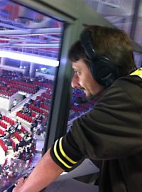 Reportér Tomáš Kohout komentuje hokejové utkání