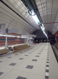 Stavba nových stanic metra linky A. Na snímku stanice Petřiny