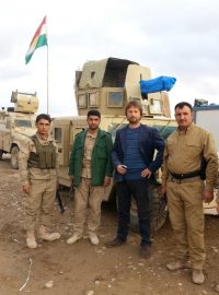 Na frontě mezi iráckými Kurdy a Islámským státem natáčel blízkovýchodní zpravodaj ČRo Štěpán Macháček