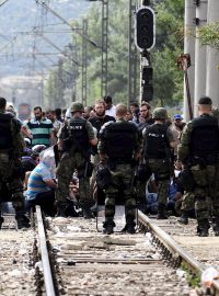 Makedonská policie údajně zasáhla proti běžencům slzným plynem