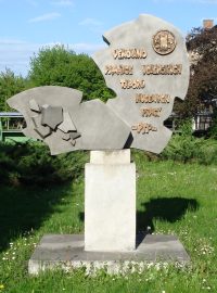 Pomník v Karviné připomíná vojenské tábory nucených prací v éře komunistického Československa