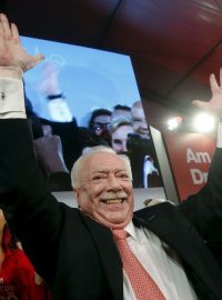 Primátor Vídně Michael Häupl (SPÖ) oslavuje vítězství ve volbách