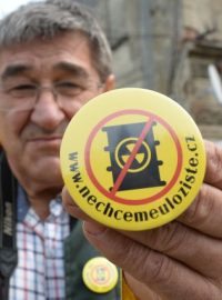 Protest proti průzkumům pro hlubinné úložiště radioaktivního odpadu v Pačejově na Klatovsku