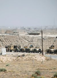 Vozidla irácké armády ve Fallúdže