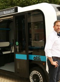 Firmy IBM a Local Motors vyvinuly elektrický minibus bez řidiče s názvem Olli