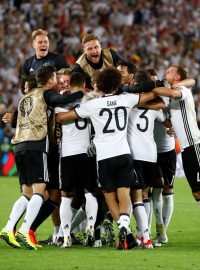 Fotbalisté Německa slaví postup do semifinále