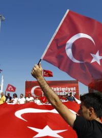 Výrobci tureckých vlajek jsou pod tlakem, zájem o ně je teď obrovský (ilustrační foto)