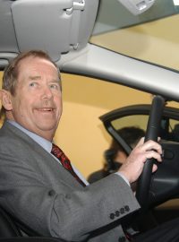 Václav Havel auta miloval a rád jezdil rychle