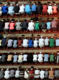 Celý komplex mešity by měl pojmout na 20.000 věřících.