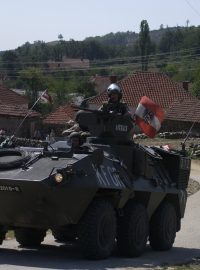 Obrněný transportér Pandur rakouské armády při mírové misi KFOR