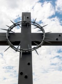 Švédské šance u Přerova, na kopci nad městem Přerov byl v roce 2018 vysvěcen nový kovaný prostřílený kříž na památku masakru, který se zde udál v červnu 1945