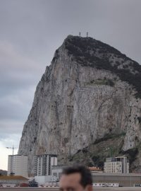 Většina obyvatel Gibraltaru dostala vakcínu proti koronaviru