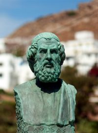 Socha Homéra na řeckém ostrově Ios