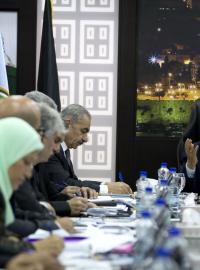 Palestinský prezident Mahmúd Abbás na zasedání vládního kabinetu v městě Ramalláh