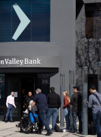 Fronta před Silicon Valley Bank