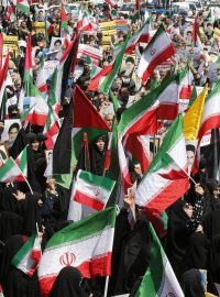 Protiizraelské shromáždění v Teheránu po explozích v okolí města Isfahán