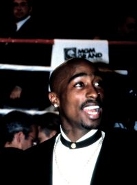 Zavražděný rapper Tupac Shakur (vpravo)