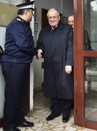 Rumunský exprezident Ion Iliesku na archivním snímku z roku 2015