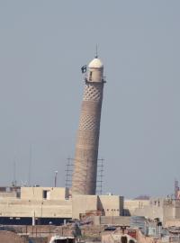 Al-Hadbá, minaret Velké mešity v Mosulu (snímek z 24. března 2017)