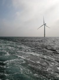 Skotové zahájili provoz první plovoucí větrné elektrárny (ilustrační foto)