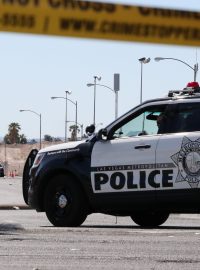 Střelec, který na nedělním koncertě v Las Vegas zabil 59 lidí a dalších 527 poranil, vlastnil více než čtyři desítky střelných zbraní