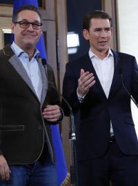 Heinz-Christian Strache z FPÖ (vlevo) a Sebastian Kurz z ÖVP