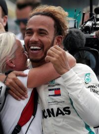 Lewis Hamilton získal pátý titul mistra světa
