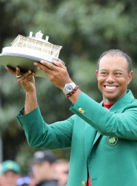 Triumf, vzhledem k tomu, čím si prošel, označil Woods za nejtěžší v kariéře. Největší radost ale měl z toho, že ho s vítězným gestem viděly děti.