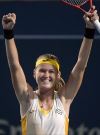 Radost Marie Bouzkové po výhře nad Sloane Stephensovou ve druhém kole turnaje WTA v Torontu