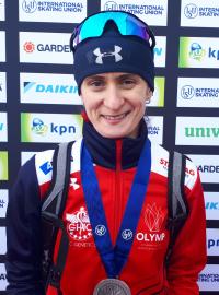 Martina Sáblíková se stříbrnou medailí z mistrovství Evropy.