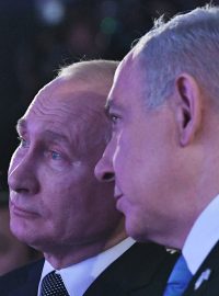 Vladimir Putin s Benjaminem Netanjahu, fotografie z roku 2020