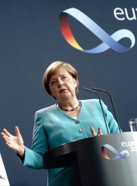 Angela Merkelová při zahájení německého předsednictví EU.